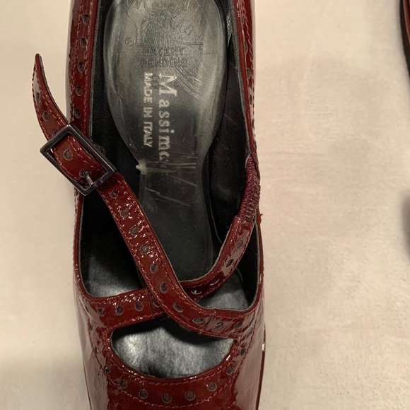 Burgundy patent leather heels. Great details - Picture 9 of 12